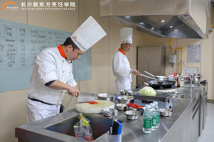 長沙廚師培訓(xùn)學(xué)校