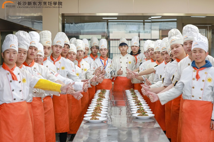 學(xué)廚師學(xué)費(fèi)貴不貴