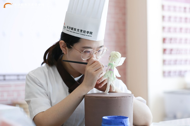 適高中畢業(yè)女生學(xué)的專業(yè)