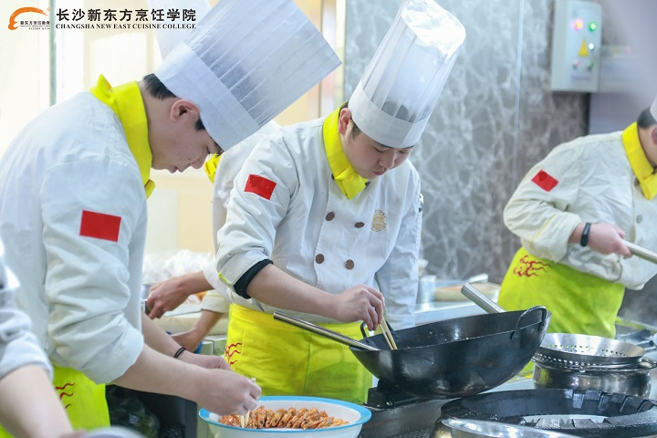 廚師培訓(xùn)學(xué)校價(jià)格