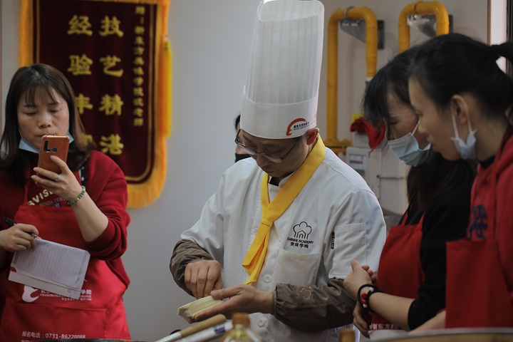 想學(xué)小吃怎樣選擇培訓(xùn)學(xué)校
