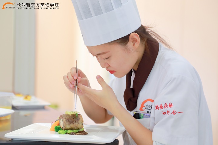 長(zhǎng)沙新東方烹飪學(xué)校