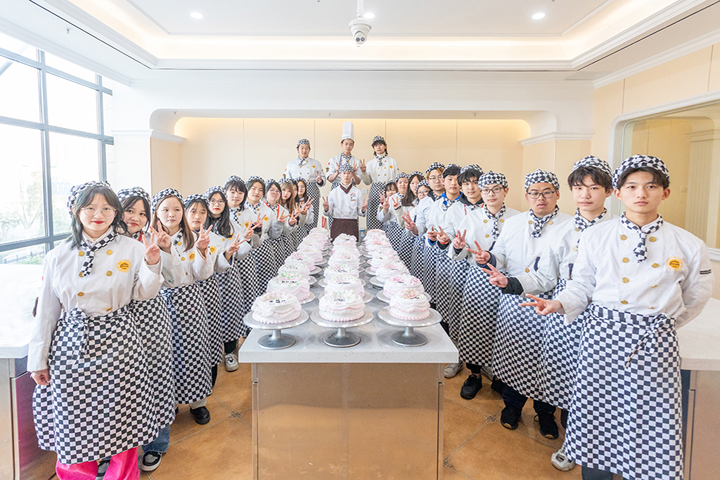 蛋糕店學(xué)徒多久出師