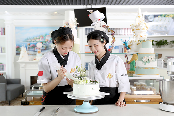 學(xué)西點(diǎn)有年齡方面的要求嗎
