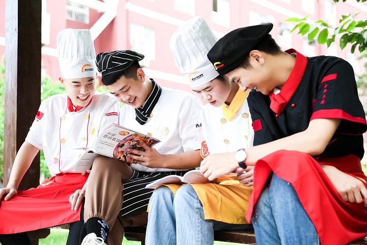 初中畢業(yè)生學(xué)什么技術(shù)好就業(yè)