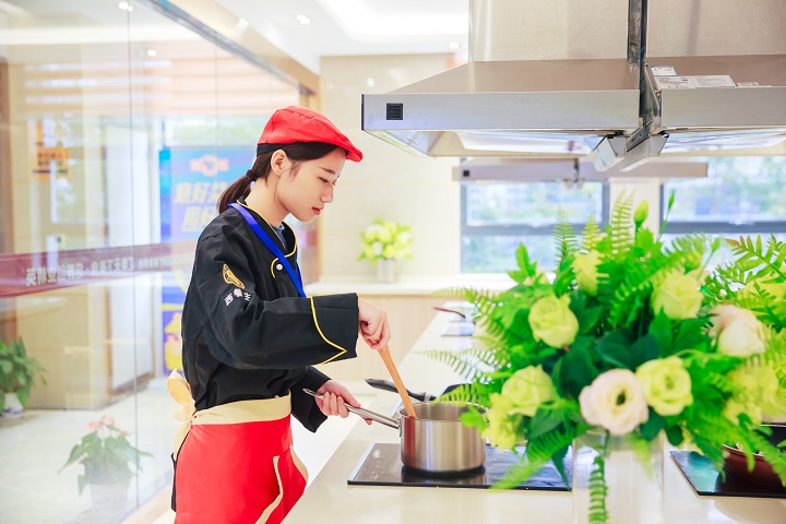 初高中畢業(yè)女生學什么好就業(yè)
