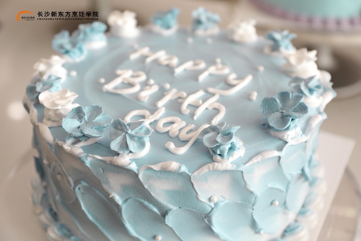 學(xué)甜品烘焙一般需要多少錢