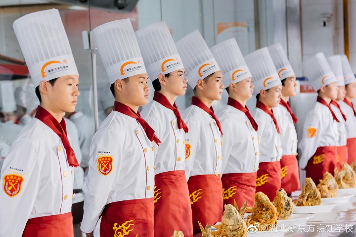 初中畢業(yè)學(xué)廚師好不好