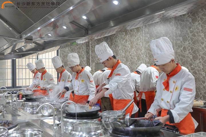 職業(yè)學(xué)校和普通高中有哪些區(qū)別
