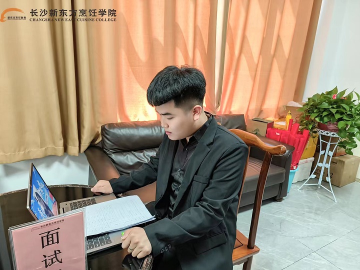 讀高中不是上大學(xué)的唯一途徑