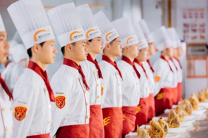 長(zhǎng)沙新東方烹飪學(xué)校