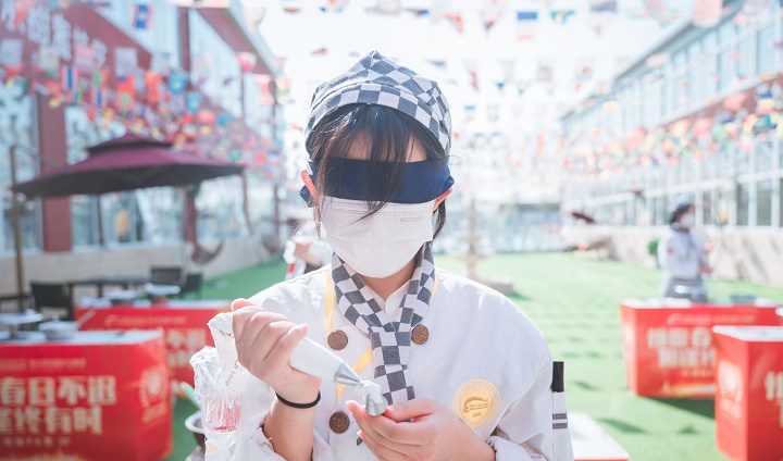 女生學(xué)烘焙怎么樣