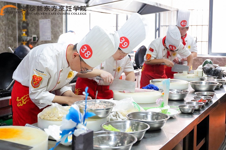 想學(xué)廚師又擔(dān)心學(xué)不會(huì)怎么辦